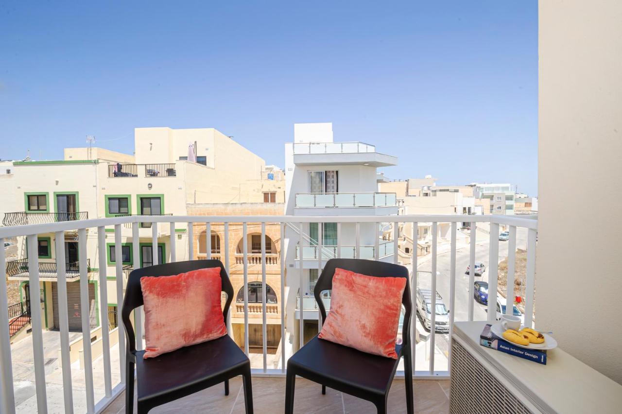Summer Breeze Apartment With Panoramic Terrace - By Getawaysmalta Mellieħa Exteriör bild
