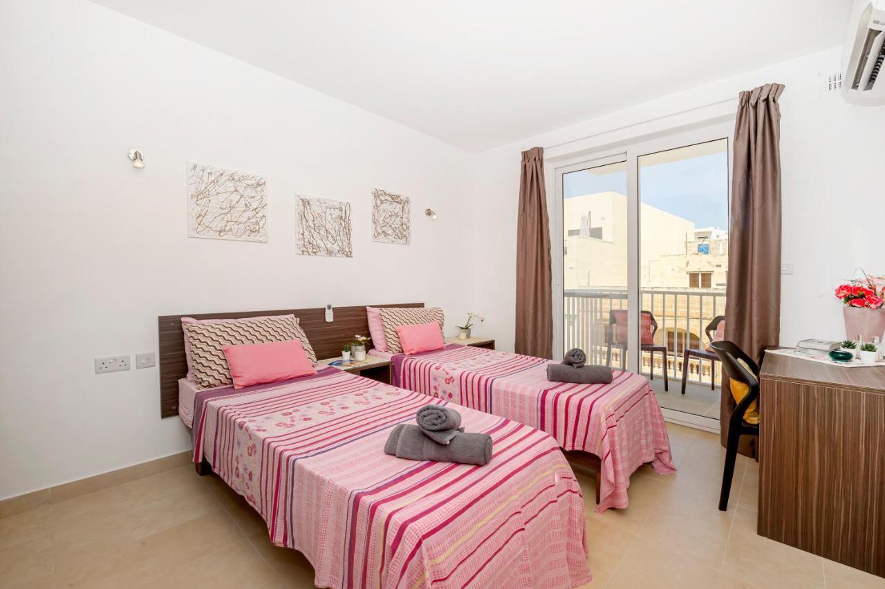 Summer Breeze Apartment With Panoramic Terrace - By Getawaysmalta Mellieħa Exteriör bild